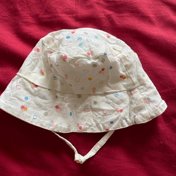 SOLD // Pehr baby sun bucket hat - Picture 1 of 3